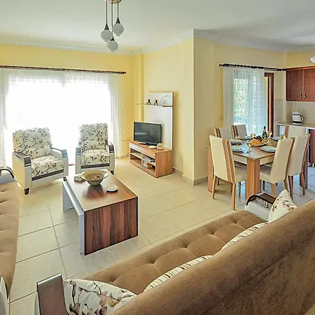 Sleeps 6 Pool Air Con Wifi